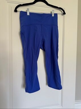 LuluLemon Electric Blue Cropped Active Leggings